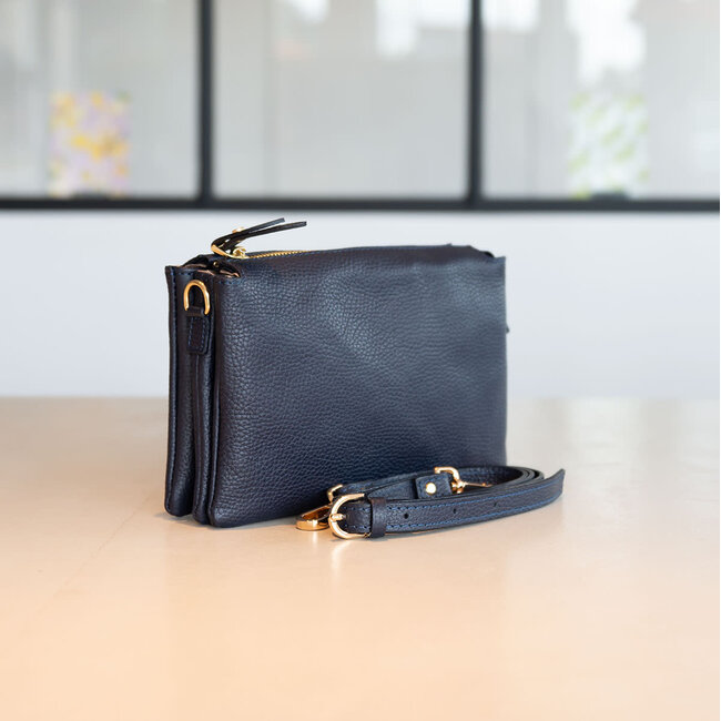 Carol J Handtas Harmonie Blue