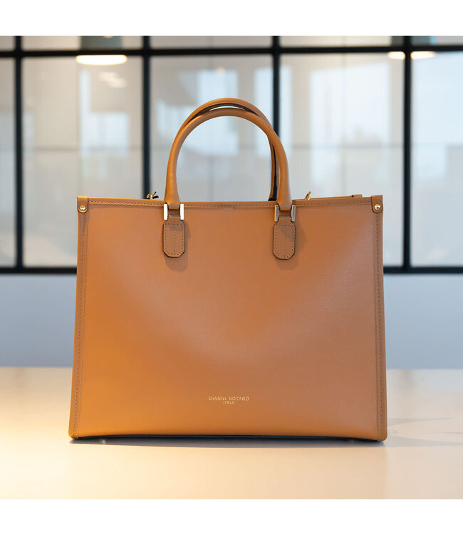 Carol J Handtas Aldabella Camel