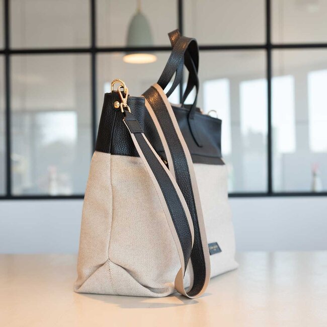 Carol J Handtas Alastina Cuoio/Nero