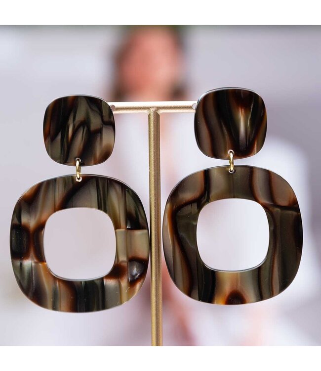 Paviè Oorring Vittoria Marrone – grote resin hanger