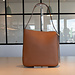 Carol J Handtas Alba Groot Cognac