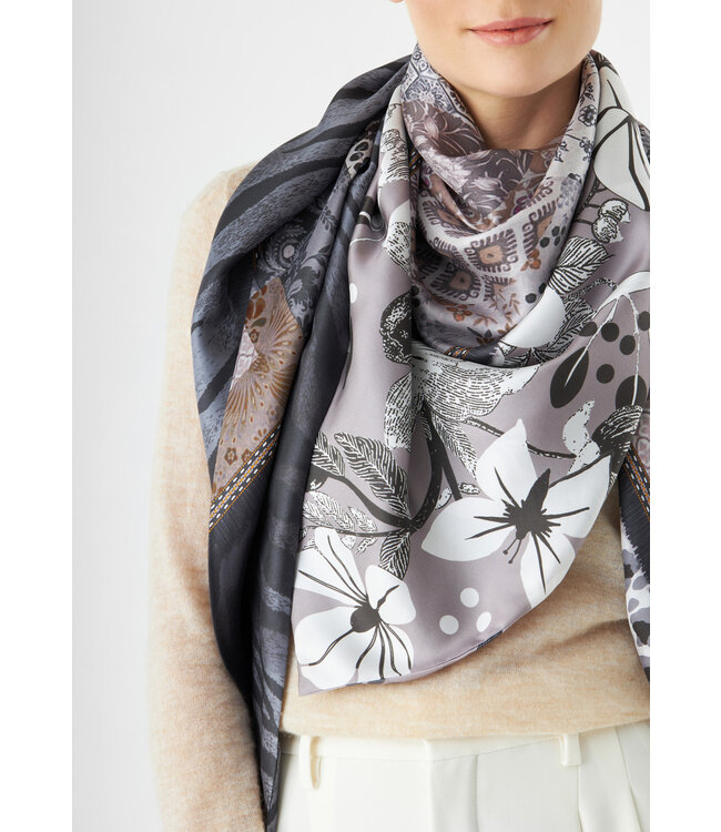 Codello Sjaal Printed Triangle Patched Grey