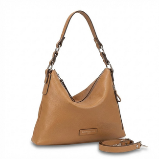 Carol J Handtas Giada Tan