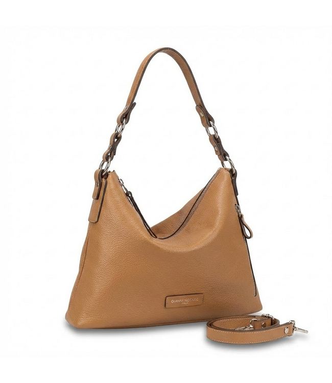 Carol J Handtas Giada Tan