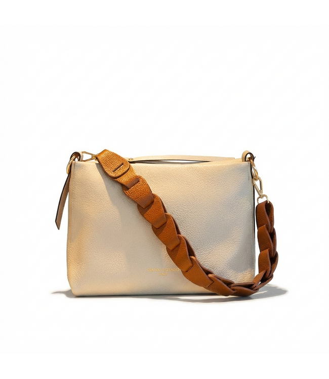Carol J Handtas Liona Beige