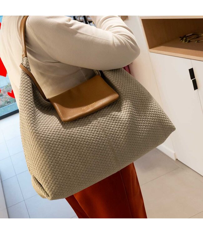 Carol J Handtas Stefania Rafia Mare/Tan