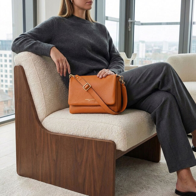 Carol J Handtas Lidia Mare