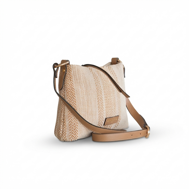 Carol J Handtas Adolina Rafia Natural