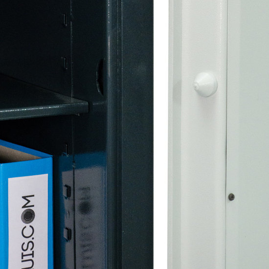 Deze archiefkluis heeft een hoogte van 125 cm.