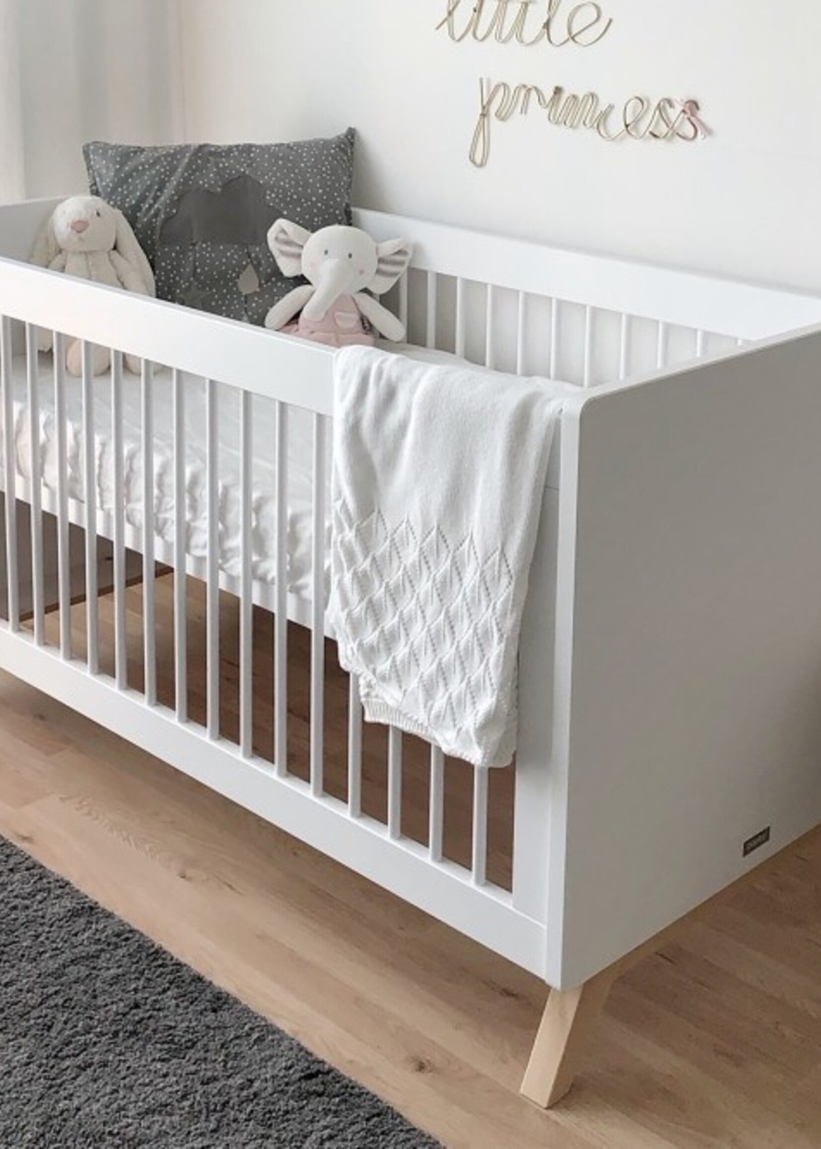 BOPITA Lit 60x120cm + Commode Lynn blanc / naturel