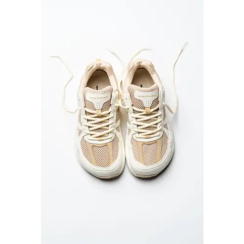 Ohne Project Project Retro Run Sand