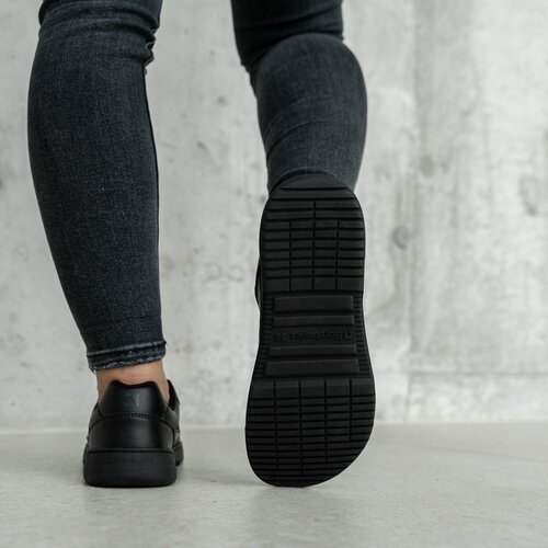 Barebarics Zing Fresh All Black