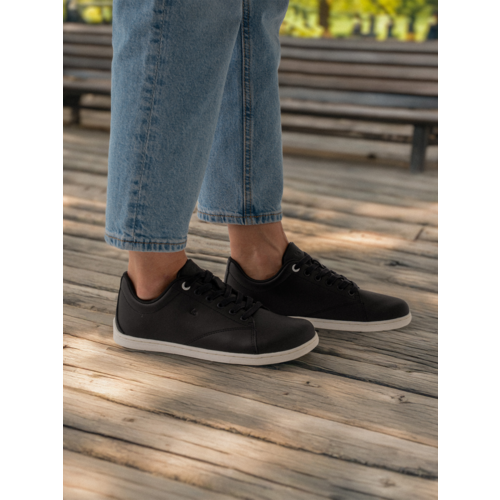 Be Lenka Core Black