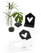 Zwarte kaart hartje droom met bedrukte envelop