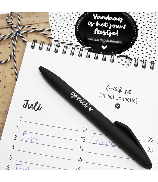 Verjaardagskalender zwart wit vierkant Verjaardagskalender zwart wit vierkant