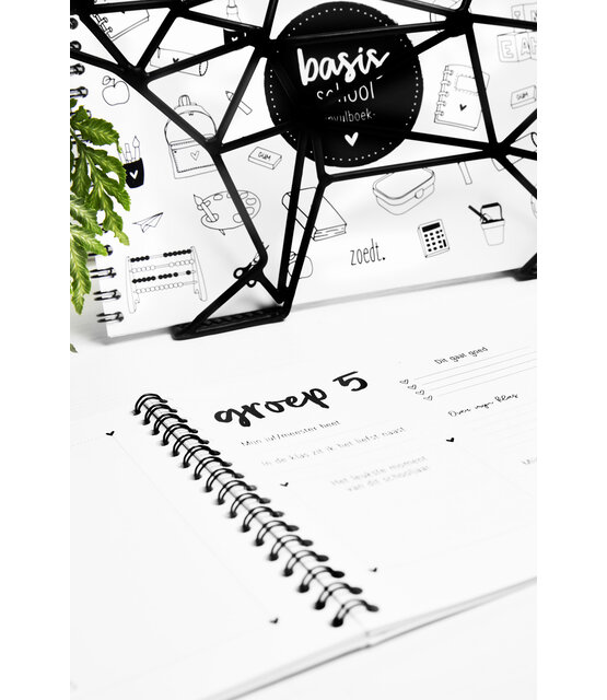 Basisschool invulboekje | A5 formaat - LICHT BESCHADIGD Basisschool invulboekje | A5 formaat - LICHT BESCHADIGD