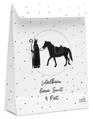 Sinterklaas cadeauzakje wit met zwart patroon tekst 'Welkom lieve Sint en piet' - met bodem Sinterklaas cadeauzakje wit met zwart patroon tekst 'Welkom lieve Sint en piet' - met bodem