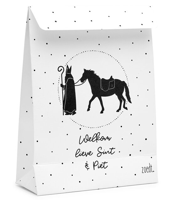 Sinterklaas cadeauzakje wit met zwart patroon tekst 'Welkom lieve Sint en piet' - met bodem Sinterklaas cadeauzakje wit met zwart patroon tekst 'Welkom lieve Sint en piet' - met bodem