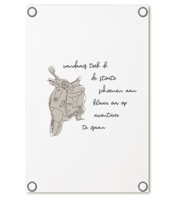 Tuinposter  lijntekening scooter met tekst 'Klaar om op avontuur te gaan'