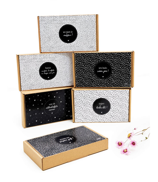 Kaarthouder met vaasje en tekst Lach