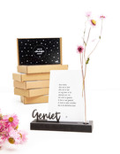 Moederdag cadeau - Kaarthouder met vaasje en tekst Geniet