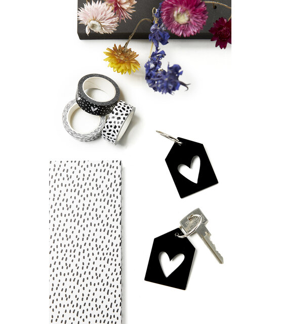 Sleutelhanger zwart huisje met hartje Sleutelhanger zwart huisje met hartje