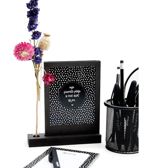 Zwarte houten wissellijst met vaasje