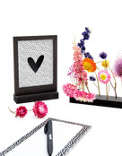 Kaart met zwart wit patroon en hart Kaart met zwart wit patroon en hart