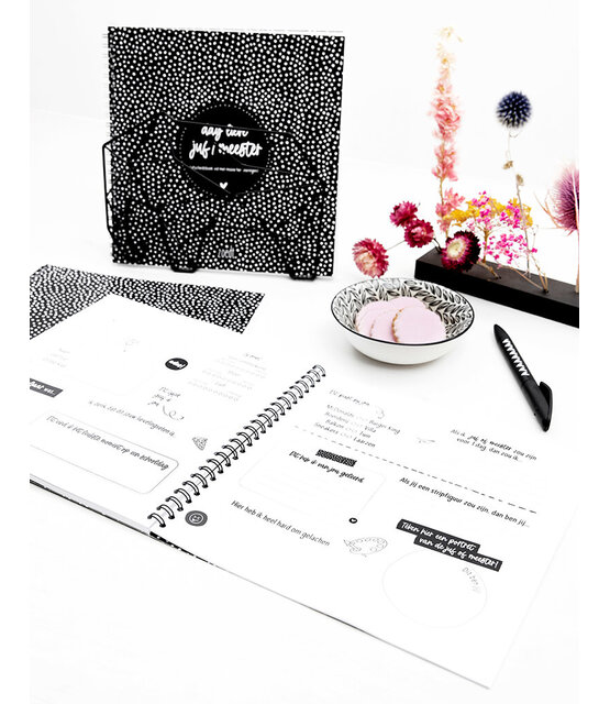 Dag lieve juf/meester - afscheidsboek vol met mooie herinneringen