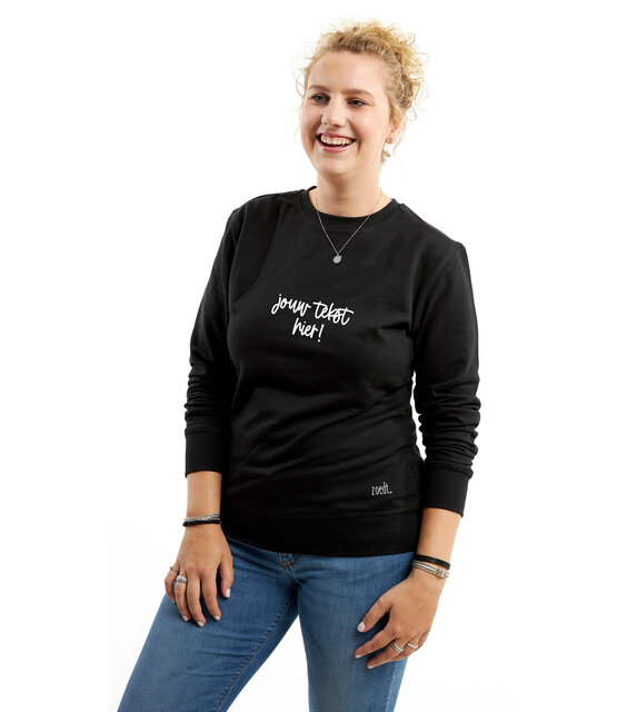 Zwarte sweater met eigen tekst! Gepersonaliseerde  trui - Maat S Zwarte sweater met eigen tekst! Gepersonaliseerde  trui - Maat S