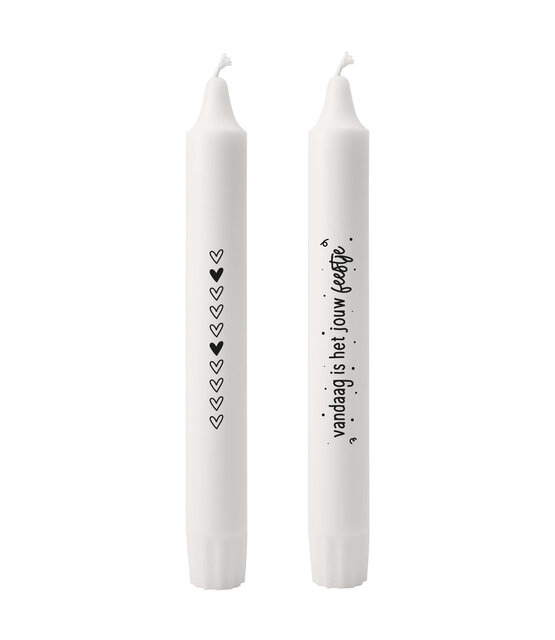 Set van 2 dinerkaarsen met tekst - 'Vandaag is het jouw feestje'