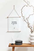 Textielposter wit met tekst 'Kom binnen en geniet' - 30x40cm Textielposter wit met tekst 'Kom binnen en geniet' - 30x40cm