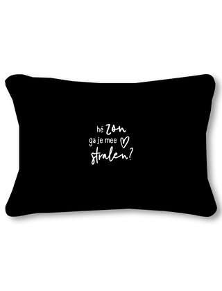 Buitenkussen zwart met tekst 'Hé zon ga je mee stralen?' – Waterafstotend tuinkussen 60x40cm
