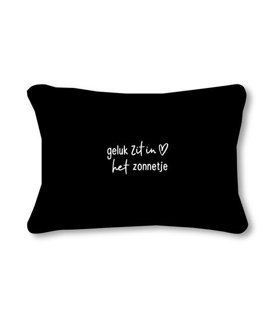 Outdoor sierkussen met tekst 'Geluk zit in het zonnetje' – Waterafstotend tuinkussen voor buiten – 50x30cm - zwart