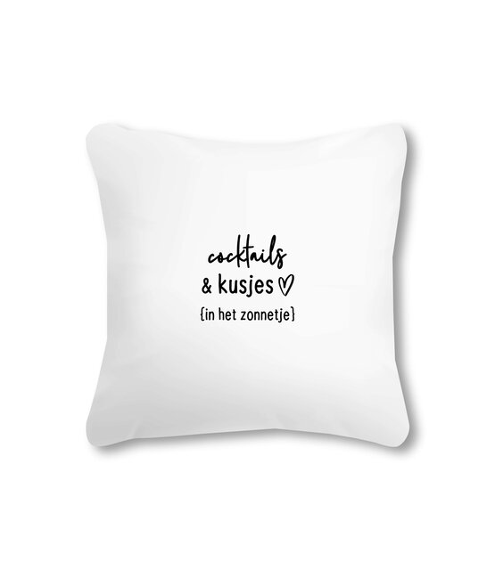 Outdoor sierkussen met tekst 'Cocktails en kusjes in het zonnetje' – Waterafstotend tuinkussen voor buiten – 40x40cm - wit