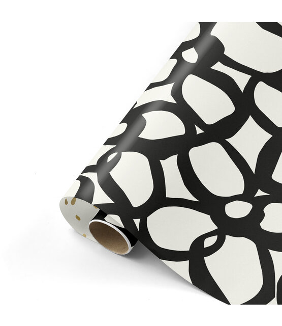 Rol cadeaupapier wit met zwart bloemenpatroon 50x300cm Rol cadeaupapier wit met zwart bloemenpatroon 50x300cm