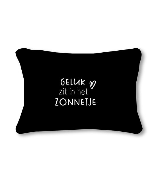 Buitenkussen 50x30 zwart met tekst Geluk zit in het zonnetje– waterafstotend tuinkussen