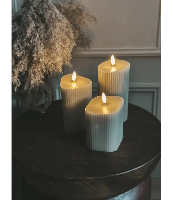 LED stompkaarsen beige – set van 3 in verschillende vormen en formaten