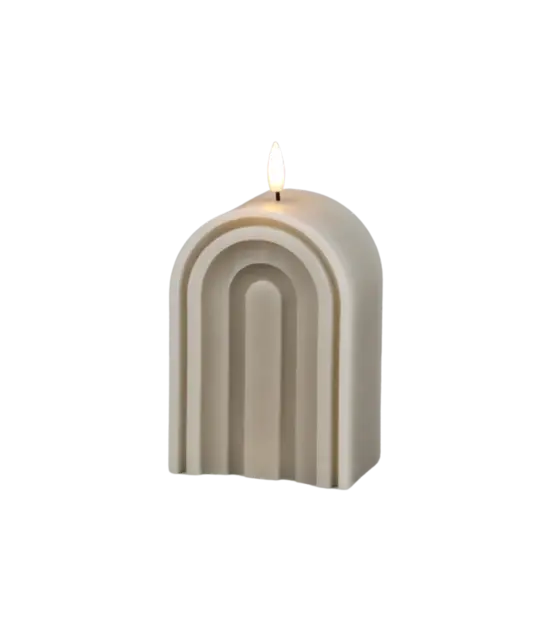 LED boogkaars beige van JUNOfires – decoratieve LED kaars met timer