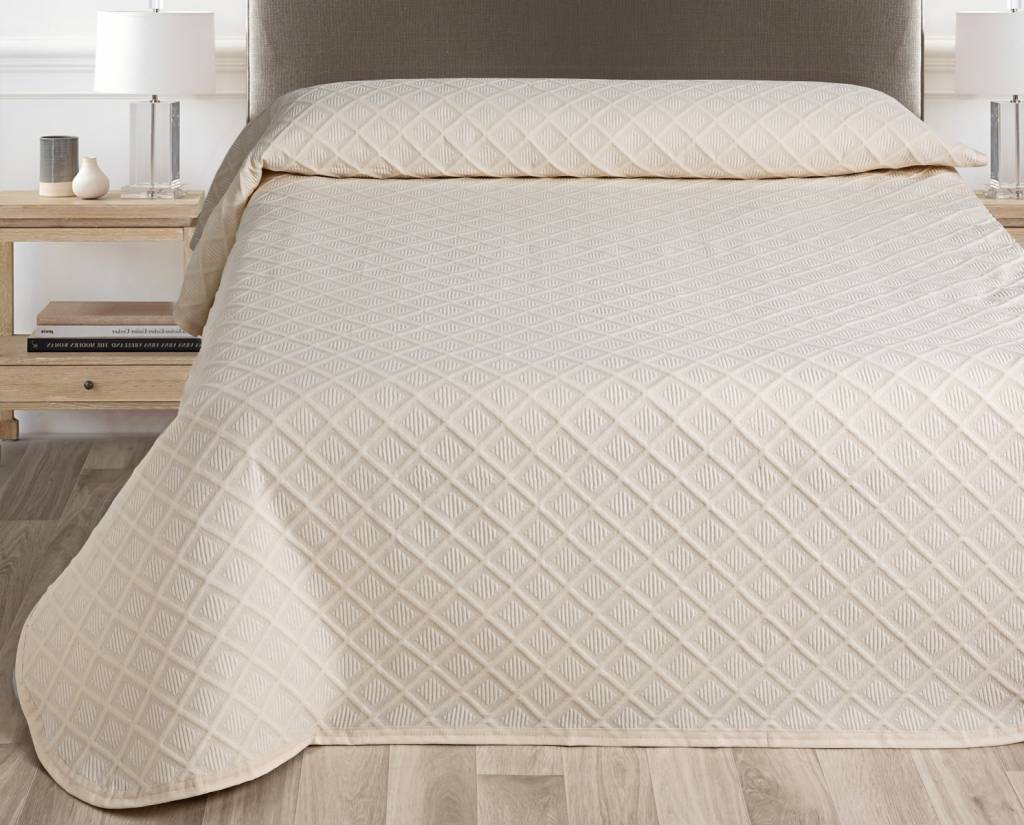 Nightsrest Bedsprei Kate Ecru Maat nightsrest kopen in de aanbieding