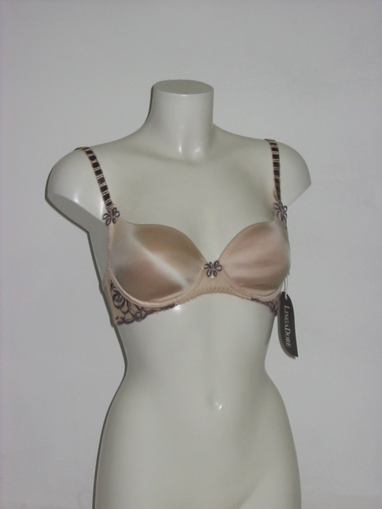 Neckermann Bh Geborduurd Op De Band neckermann kopen in de aanbieding