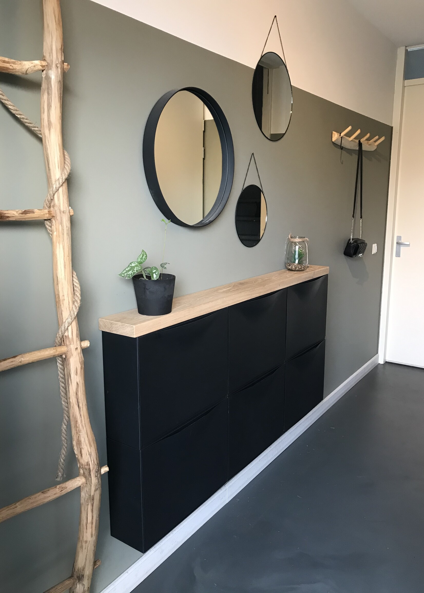 Trones schoenenkast eikenhouten plank