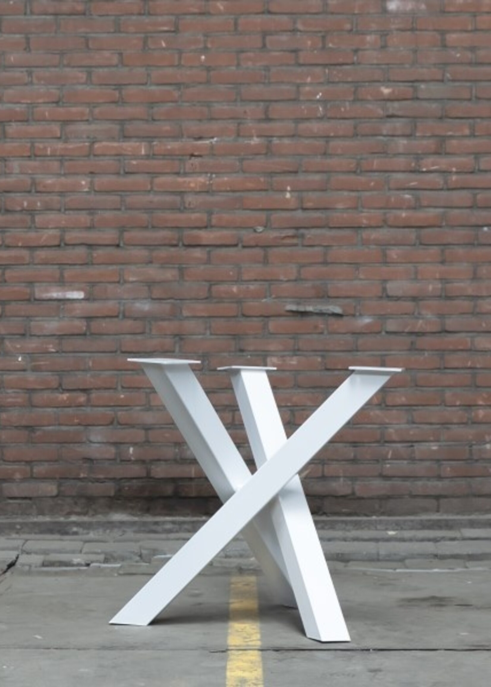 Nordstahl Twist Circle leg