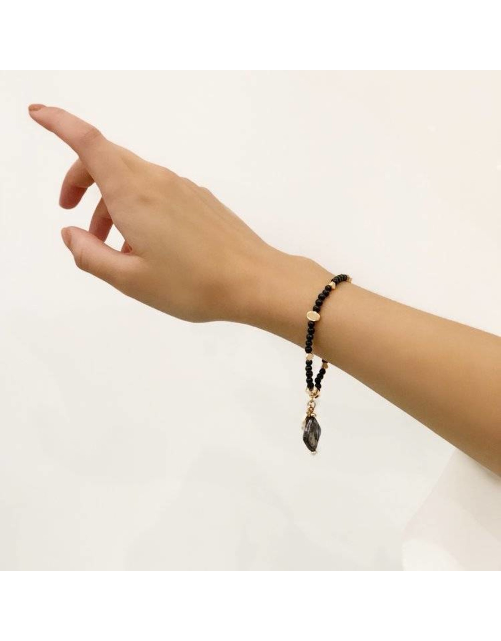 Bcharmd Adrienne Green Sandstone Abalone Seashell Bracelet Gold