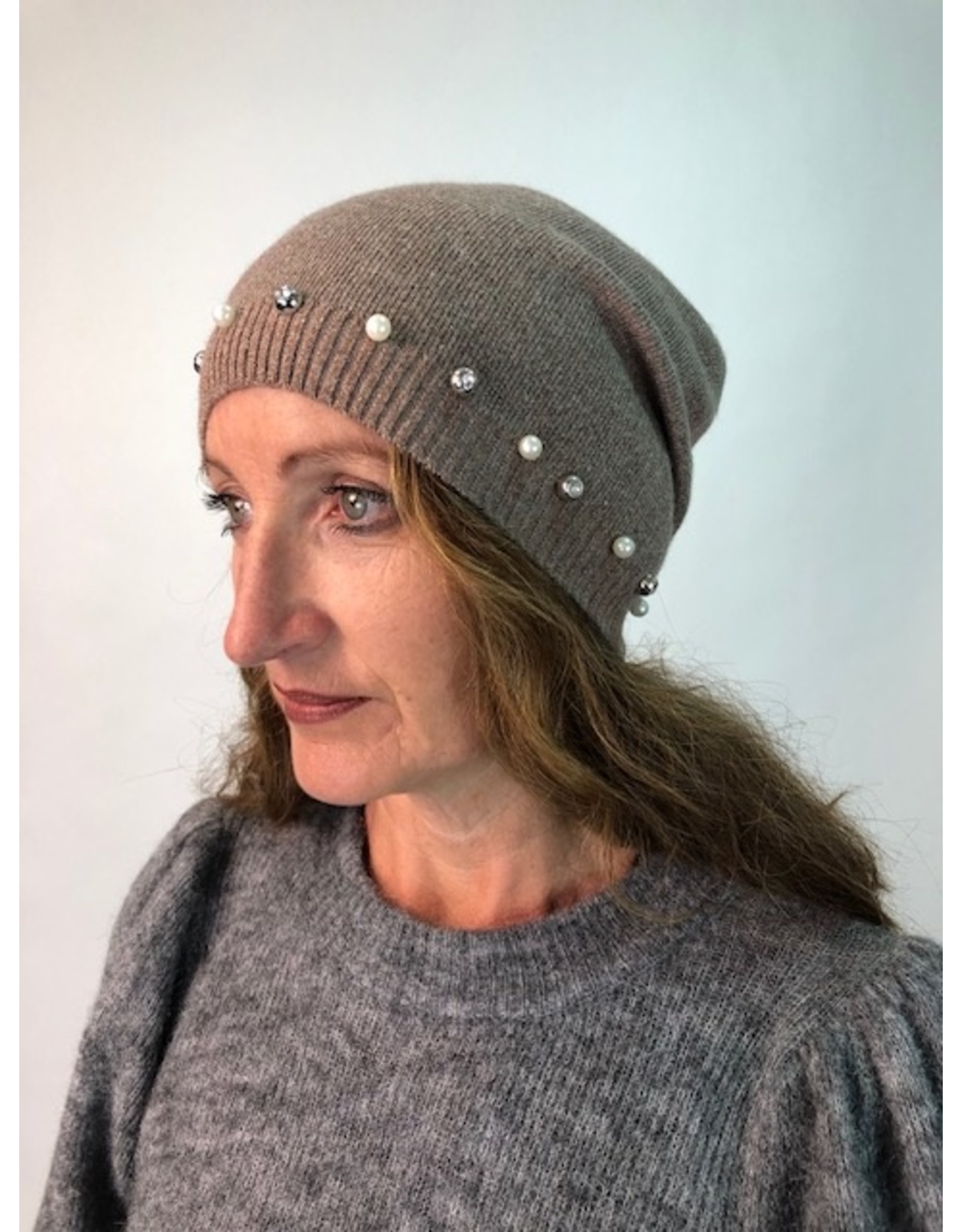 PARIS ES'TYL Beanie with Pearls