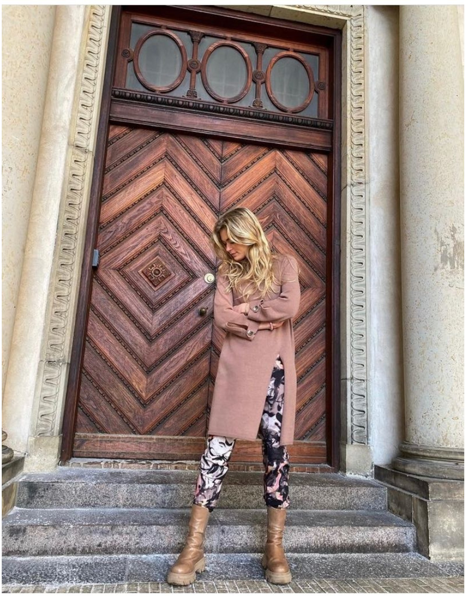 Gustav Huma long knit w. slit