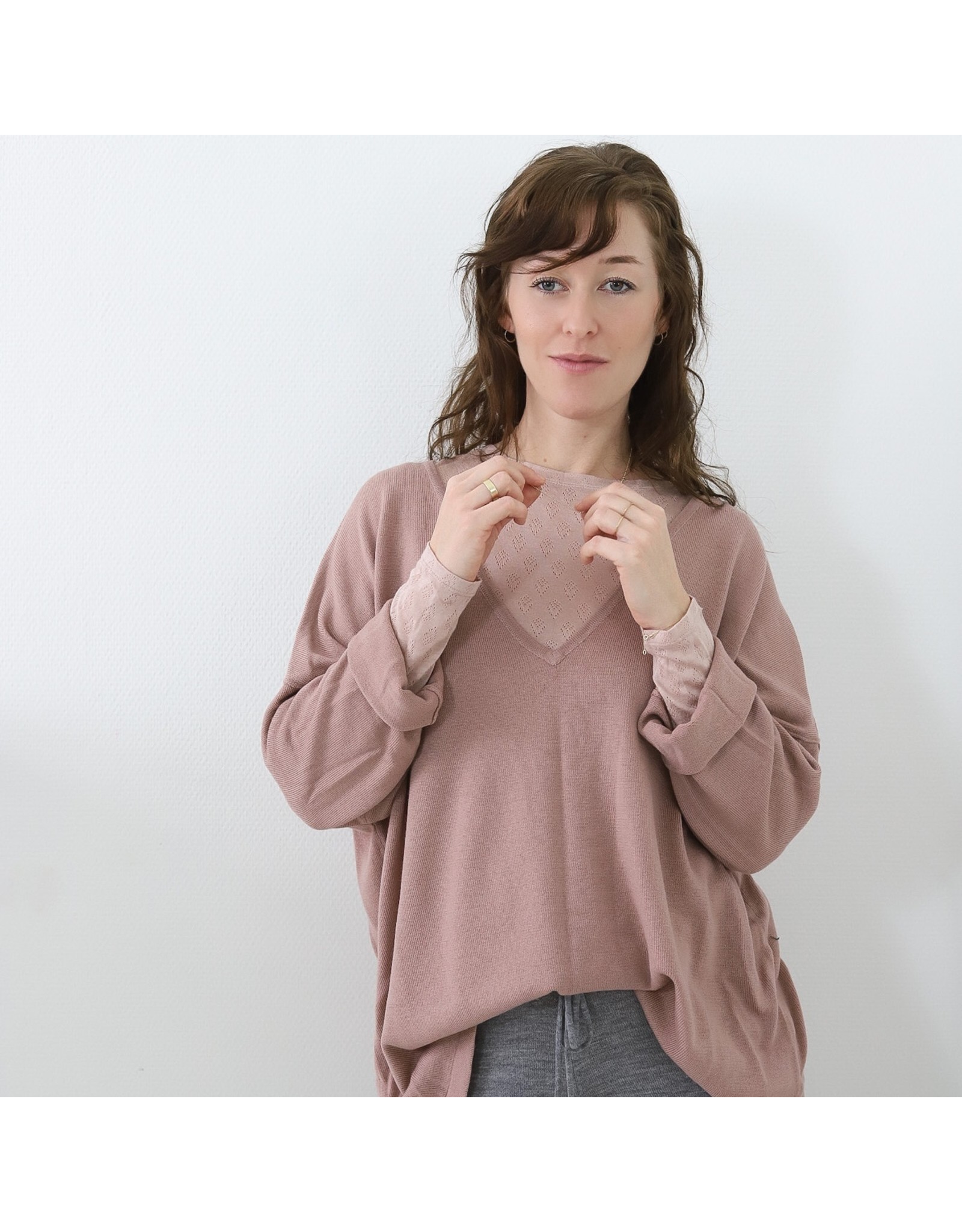 Gai & Lisva Felina Knit - 100% Merino Wool