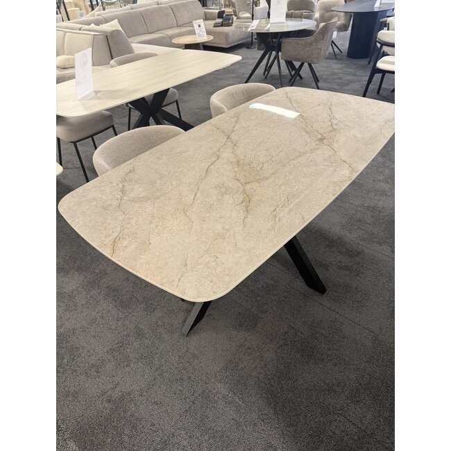 Dining table 180 cm Celeste - Glossy