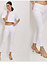 "Color: White","Size: 40"