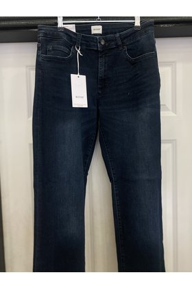 MUSTANG CROSBY RELAXED STRAIGHT DENIM JEAN 882